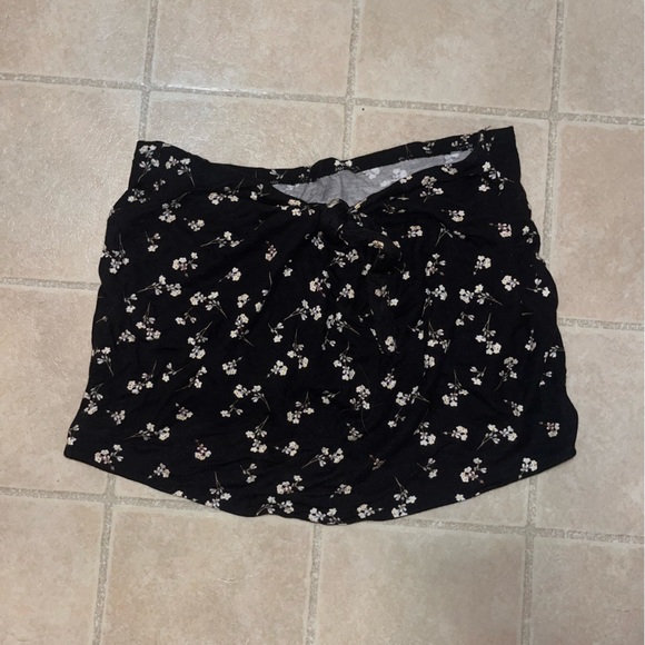 Skirt with tie in the front - Picture 1 of 2